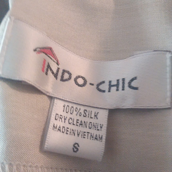 Indo Chic 100% Silk 3/4 Sleeve Pleated Blouse (S) - Picture 2 of 3